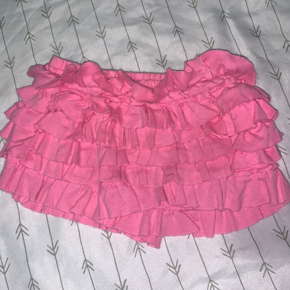 this is a 2 piece baby outfit. - Picture 2 of 8